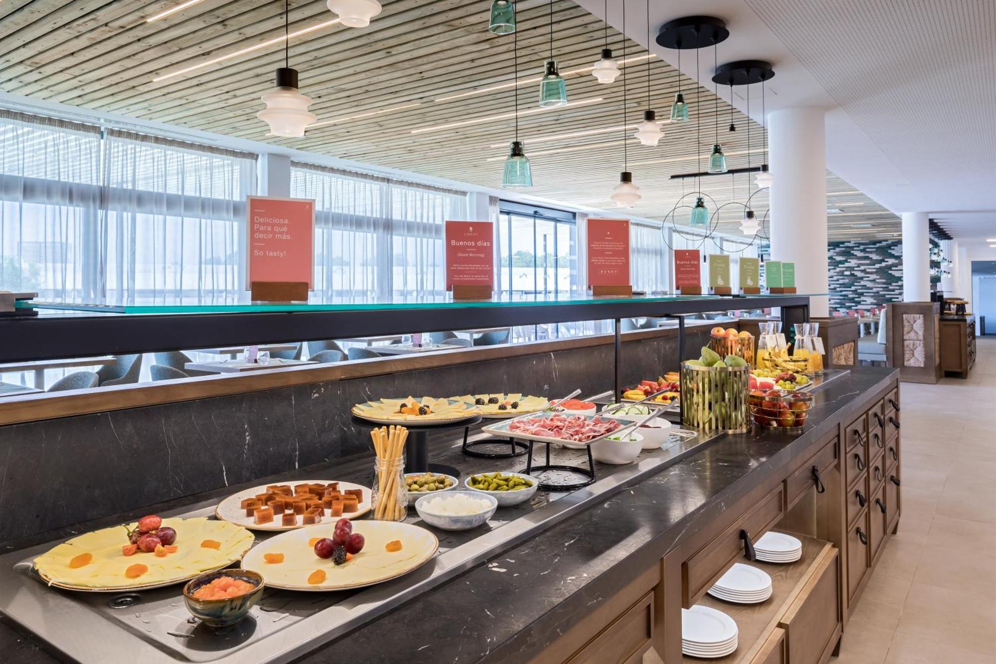Barcelo Nura Hotel Sant Lluis Ngoại thất bức ảnh