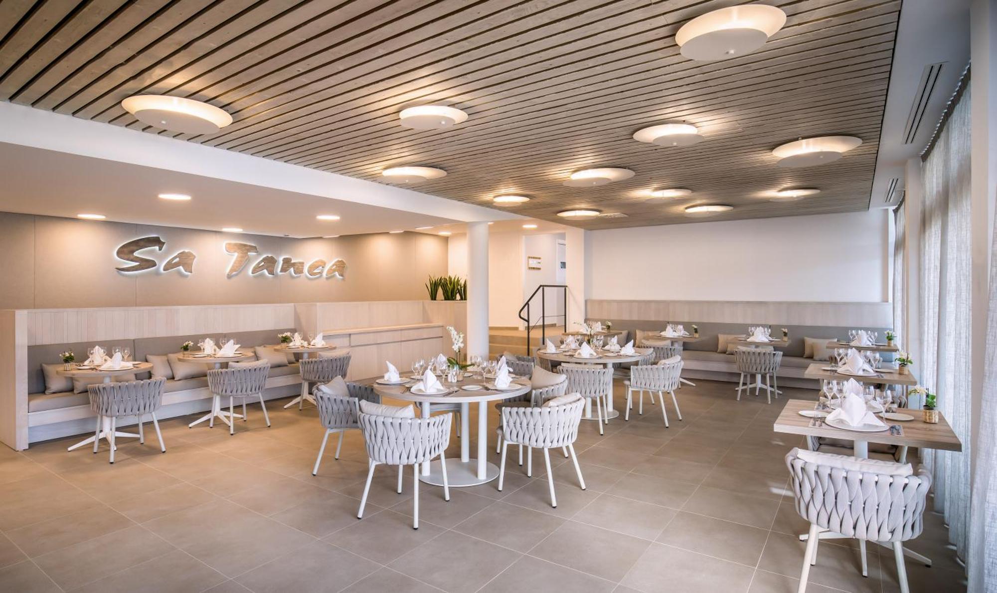 Barcelo Nura Hotel Sant Lluis Ngoại thất bức ảnh